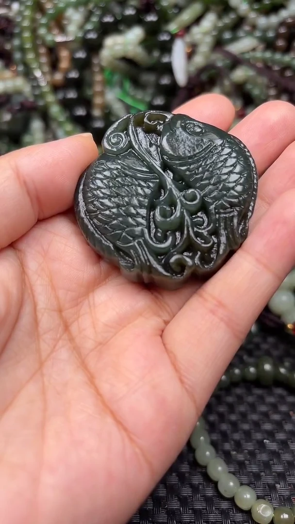 颈饰未镶嵌和田玉1
