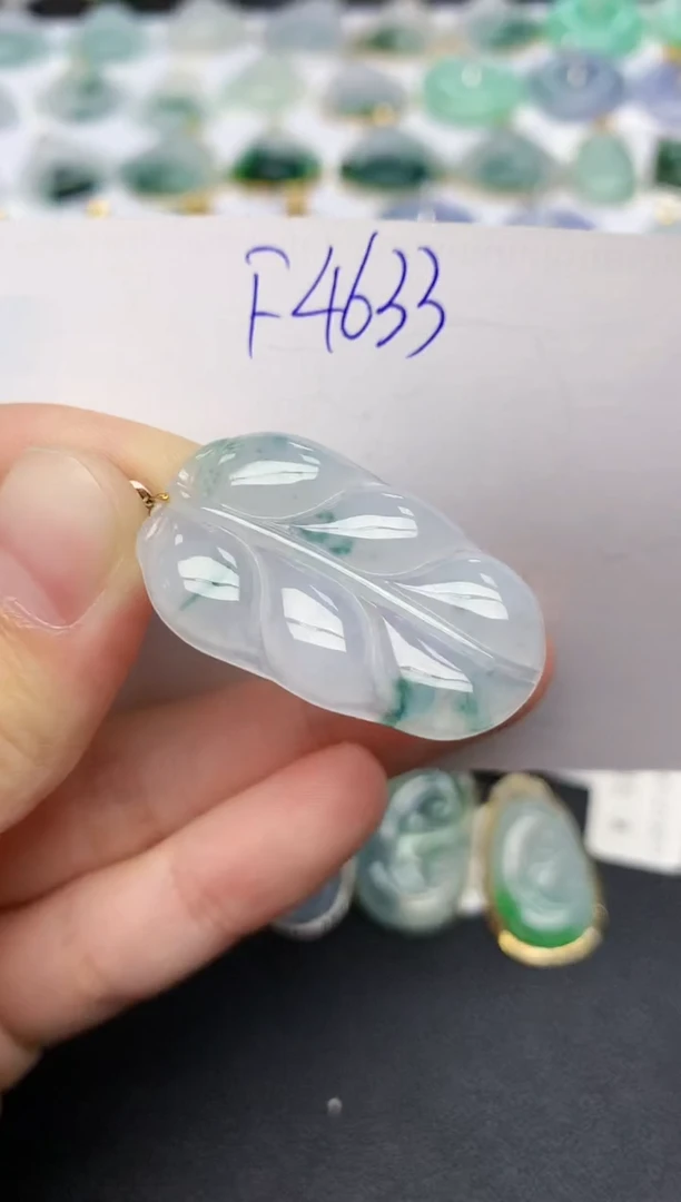 颈饰18K金镶嵌翡翠天然缅甸A货翡翠百元以上9元证书费自理