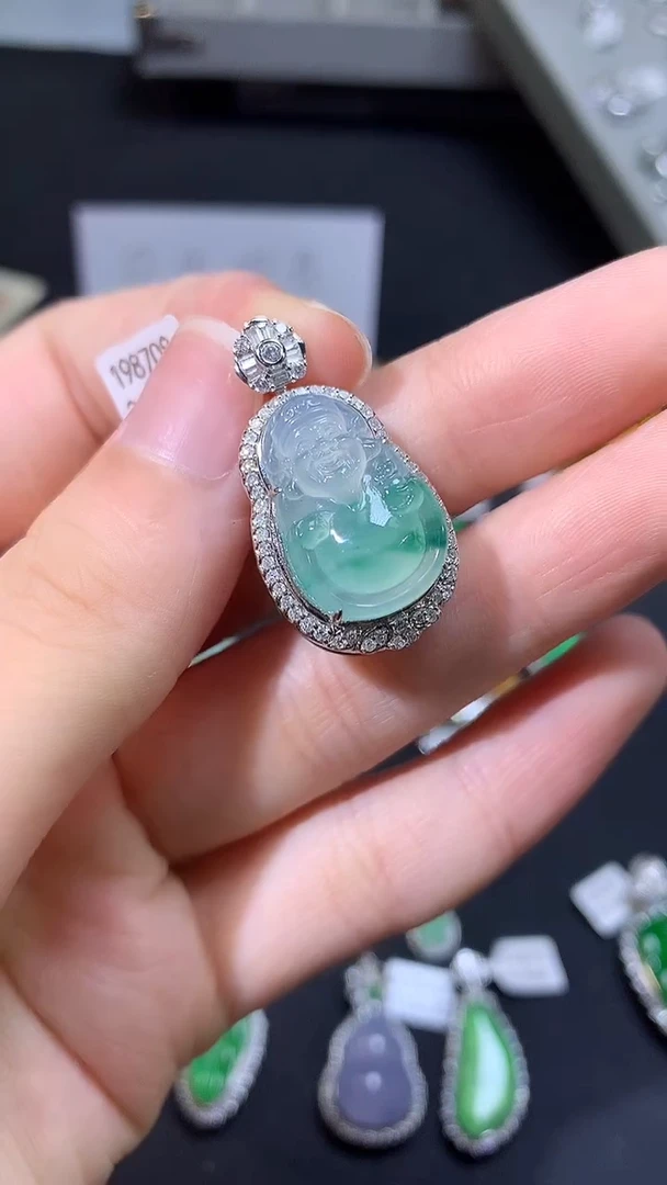 翡翠18K金镶嵌吊坠(不含链)吊坠