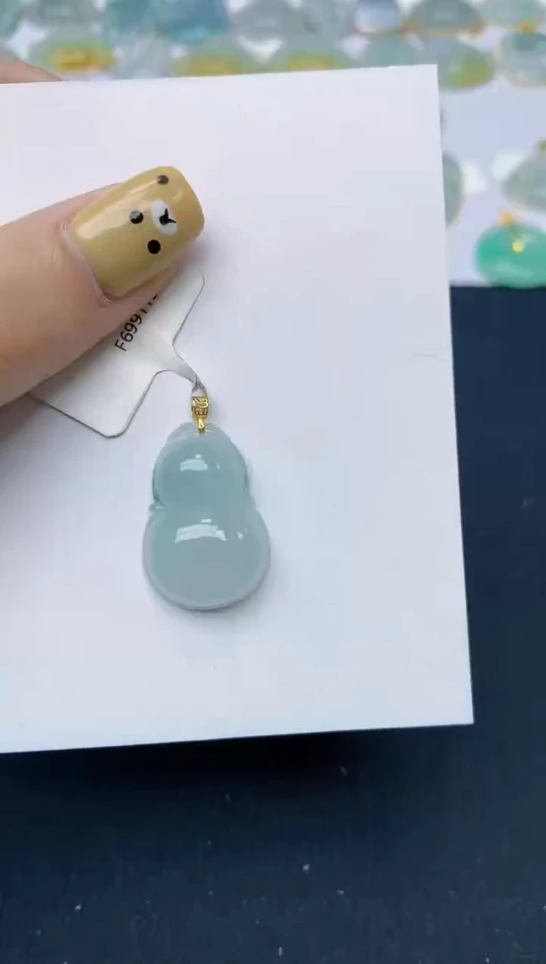 翡翠18K金镶嵌颈饰天然翡翠A货