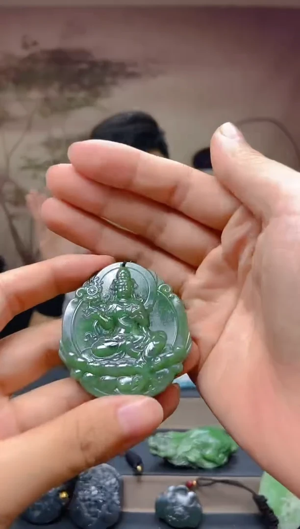 颈饰未镶嵌和田玉1