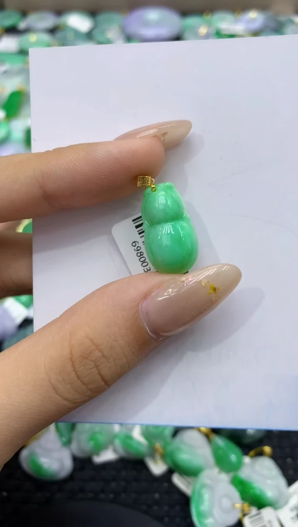 颈饰18K金镶嵌翡翠天然缅甸翡翠A货