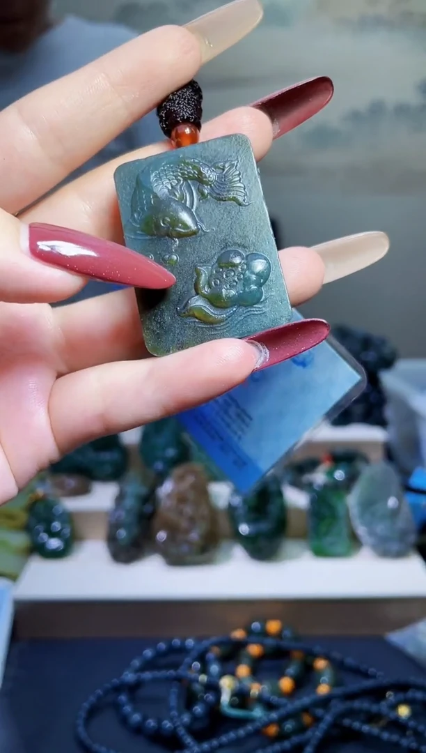 颈饰未镶嵌和田玉1