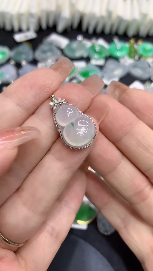 吊坠(不含链)18K金镶嵌翡翠111111111