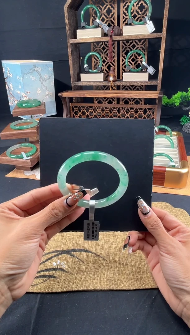 未镶嵌手镯石英质玉（非洲翠）圈口59