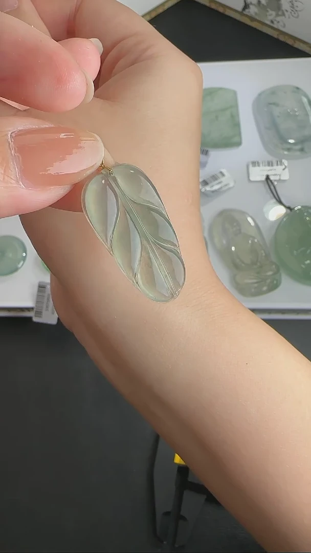 【闪购商品】翡翠颈饰18K金镶嵌WY0119046