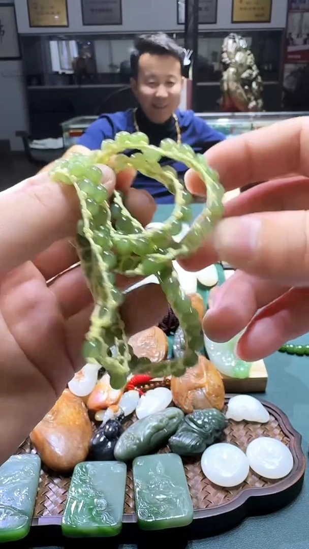 未镶嵌手链和田玉手链