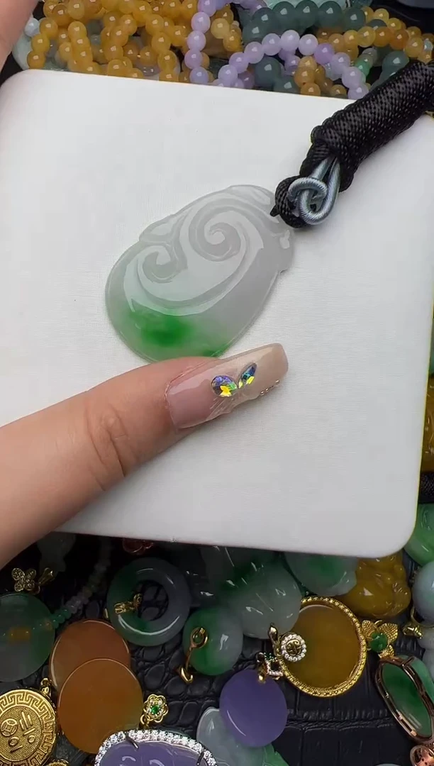 翡翠未镶嵌颈饰天然缅甸翡翠吊坠