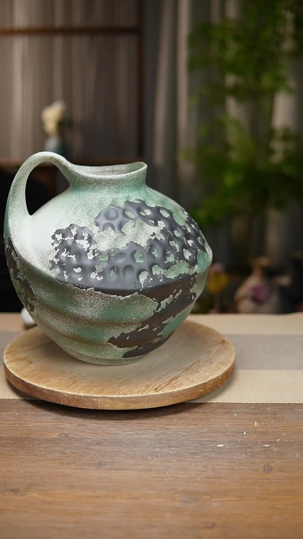 【闪购商品】陶瓷 花器诧寂复古绿胖奶壶