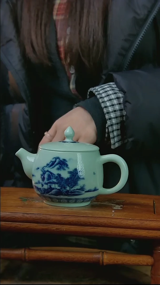 摆件陶绿稀土山水手把壶