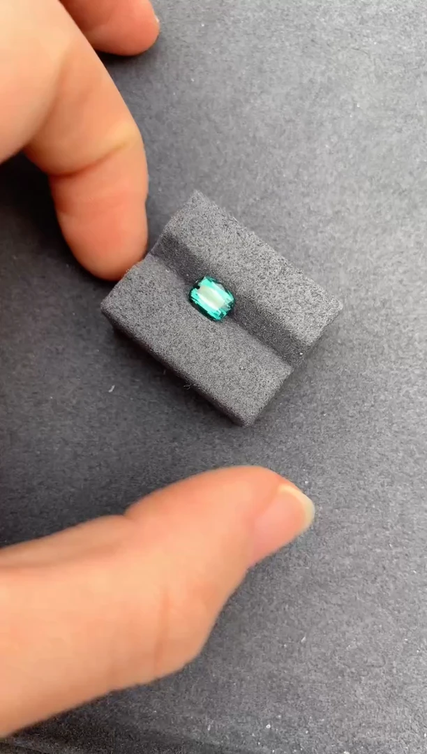 【闪购商品】碧玺裸石未镶嵌1ct拉贡