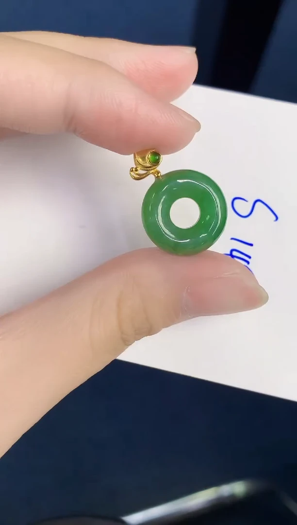 颈饰未镶嵌翡翠天然翡翠缅甸A货