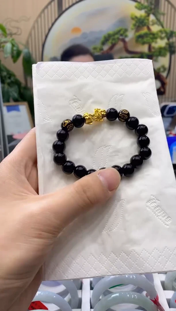 【闪购商品】黑曜岩手链合金000013374