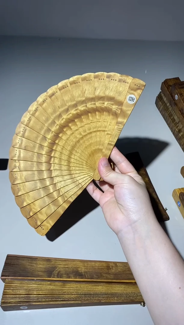 金丝楠婉*18cm金丝楠木小叶桢楠扇28d