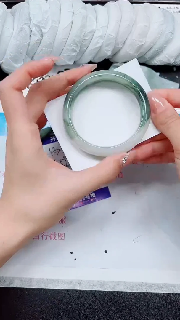 【闪购商品】石英质玉手镯未镶嵌A44-58/59