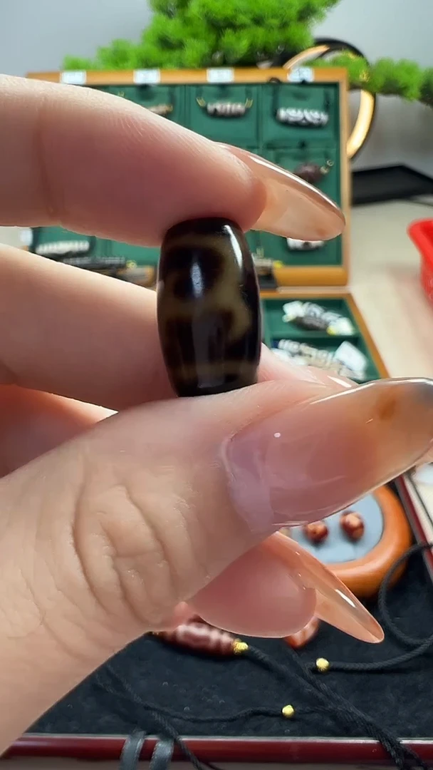 玛瑙/玉髓（覆膜）颈饰未镶嵌19.（微瑕随机发货）