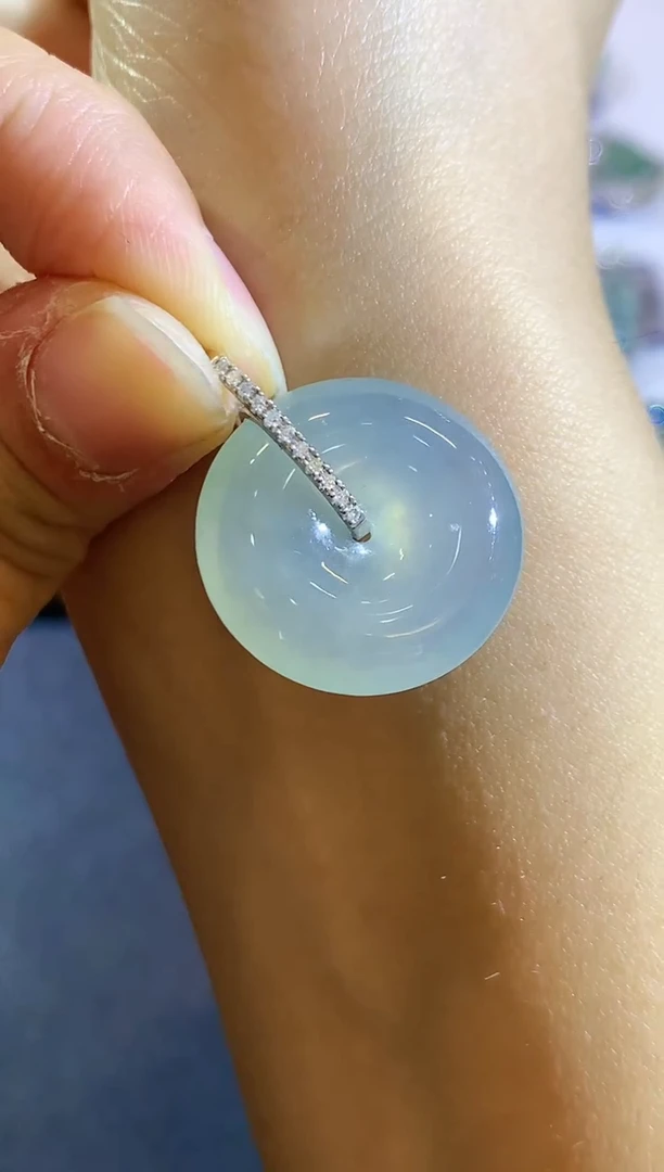 翡翠18K金镶嵌吊坠(不含链)XP0007多样性发其一