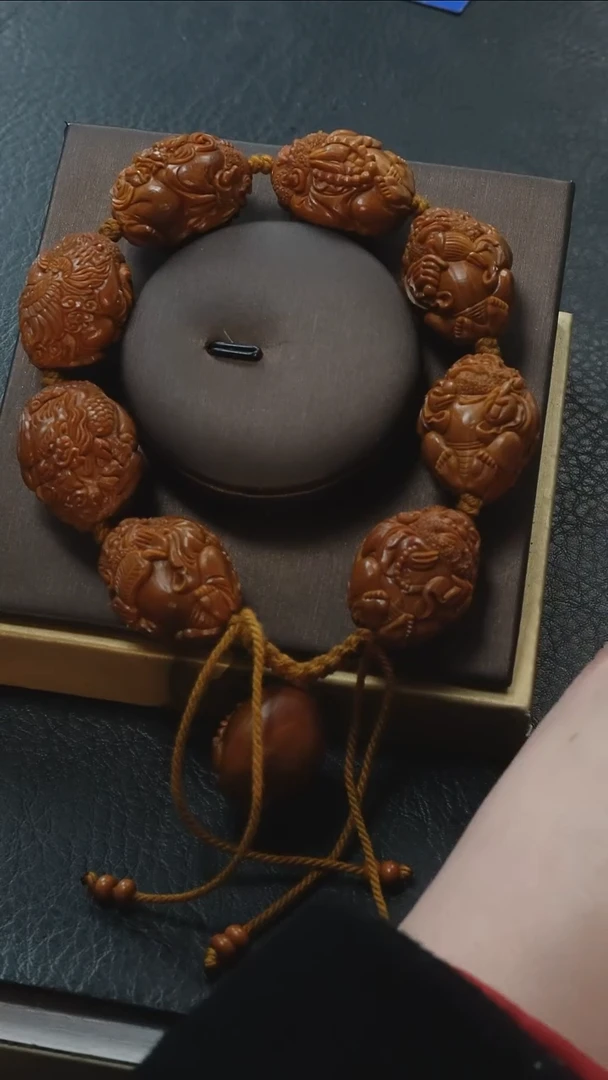 【闪购商品】橄榄核吊坠 梦梦精品核雕