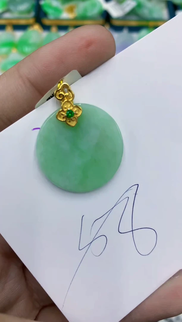 翡翠未镶嵌颈饰1111111111