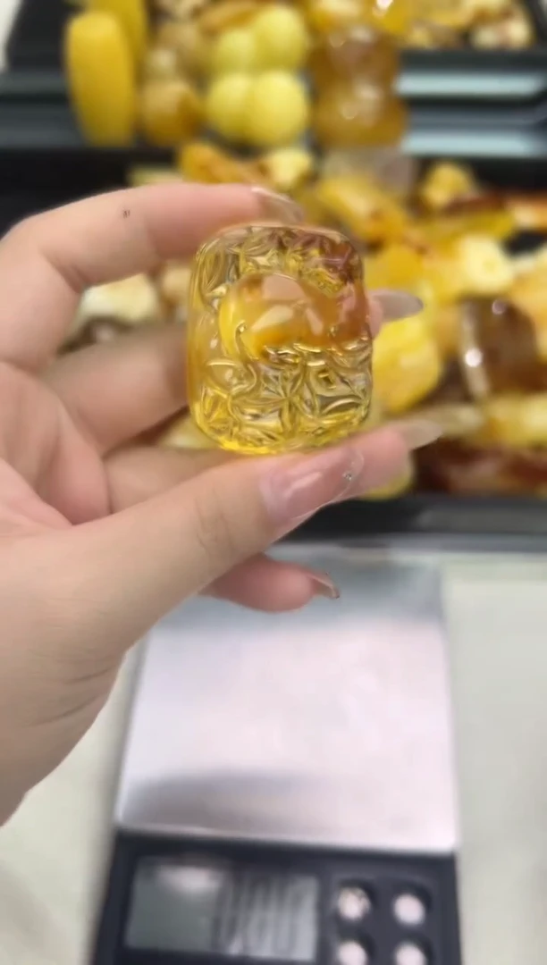 裸石琥珀未镶嵌琥珀蜜蜡吊坠