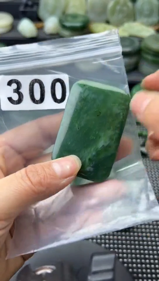 未镶嵌和田玉珠宝半成品牌子