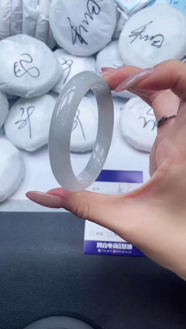 未镶嵌手镯石英质玉5K07-58