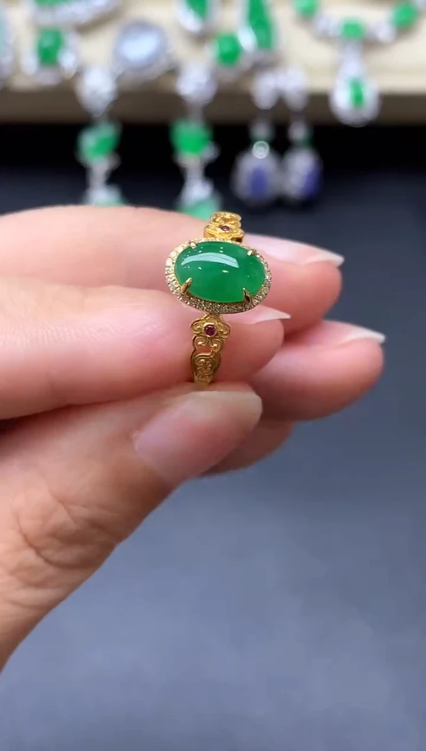 18K金镶嵌戒指翡翠351-中国好珍宝