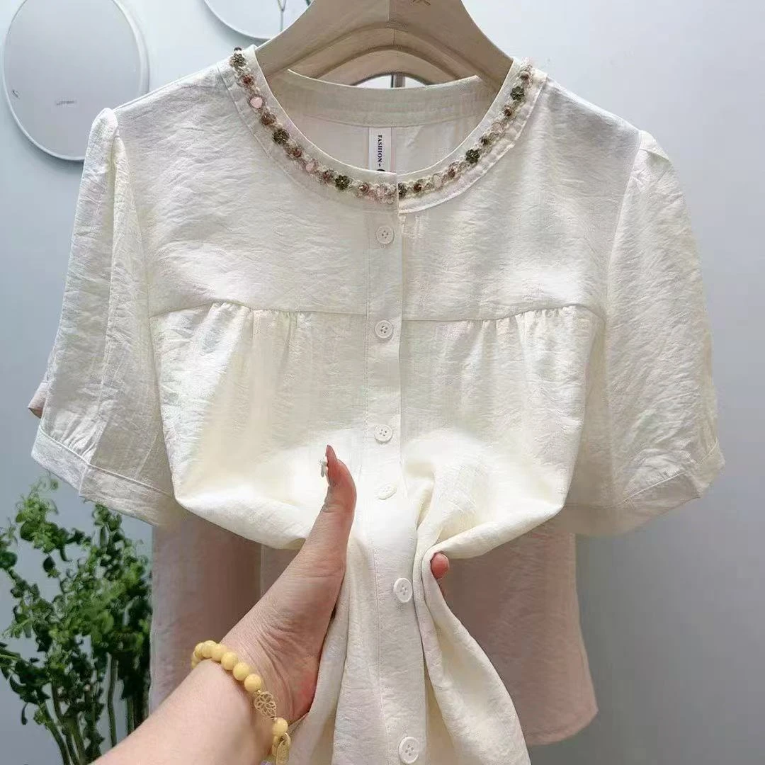 【靓衣园】时尚钉珠减龄圆领纯色短袖衬衫（818）
