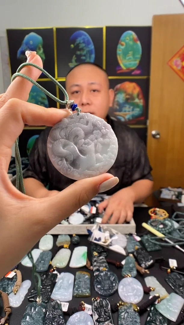 颈饰未镶嵌翡翠多样性发其一