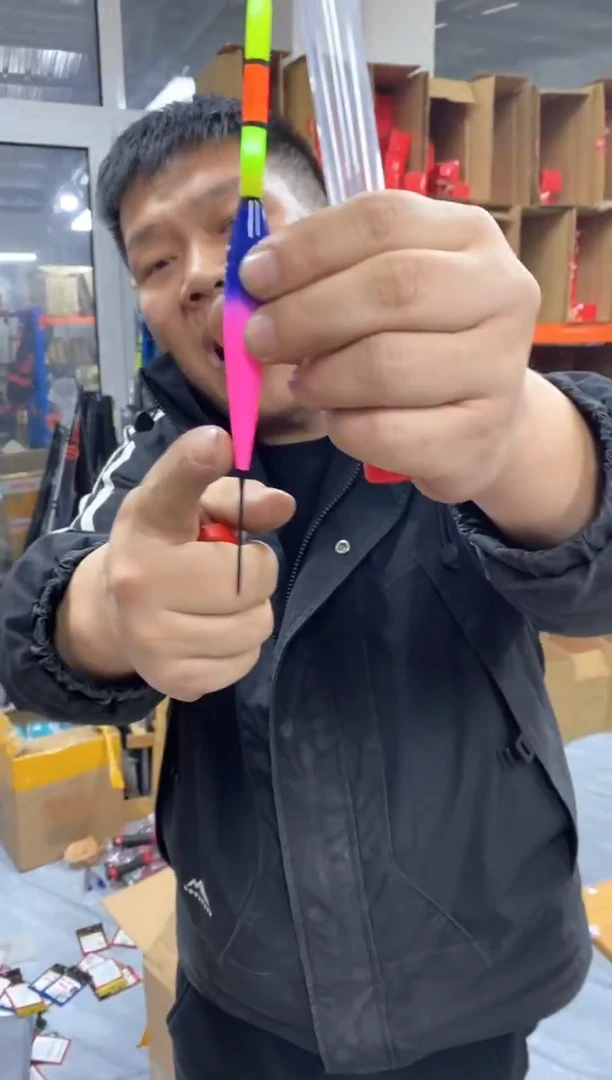 爆闪路滑漂三个8克的