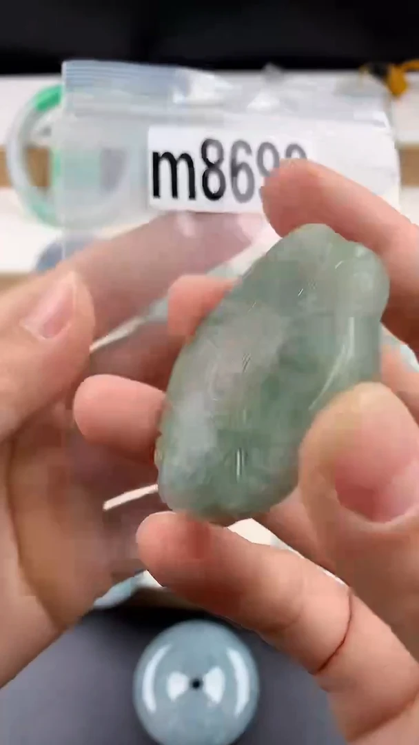 颈饰未镶嵌翡翠天然翡翠吊坠挂件
