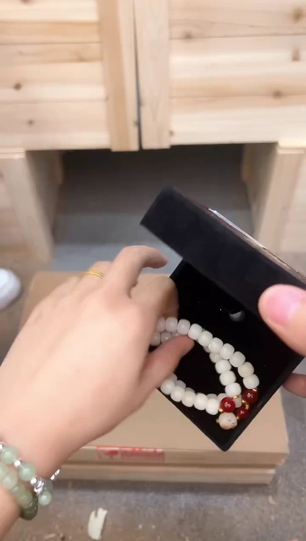 精品手串（无礼盒）@@sp261