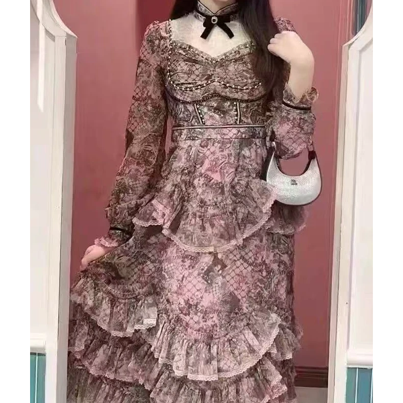 粉色法式印花宫廷风重工连衣裙2025春秋新款高腰时尚气质裙子
