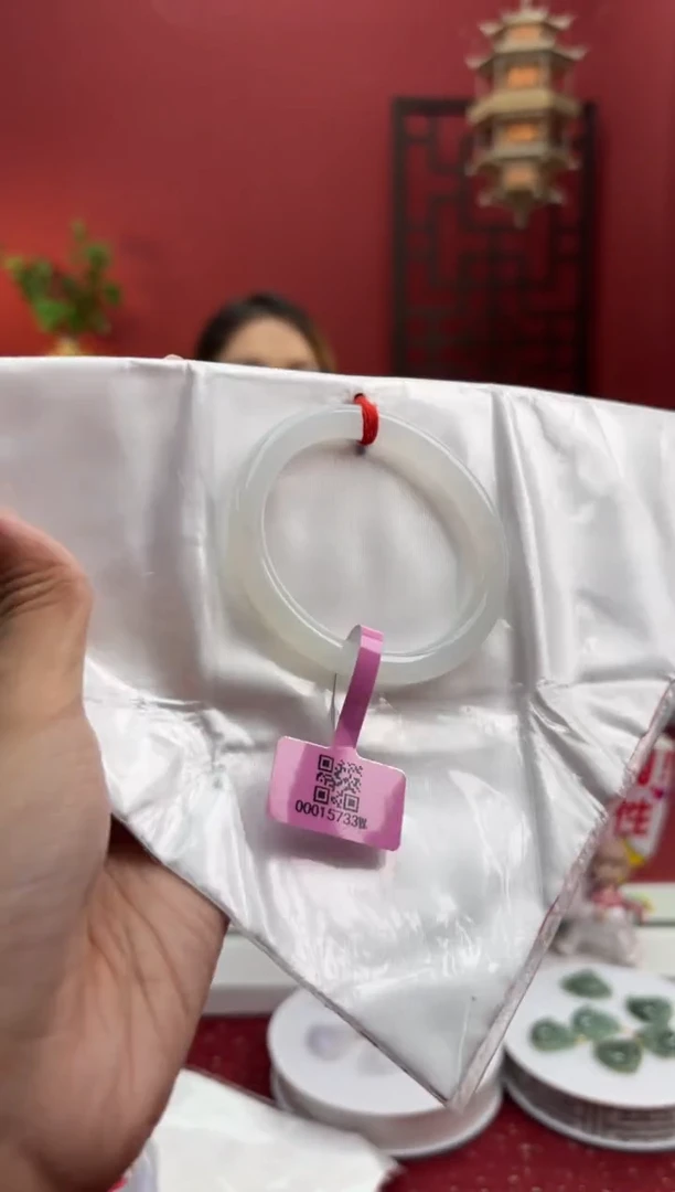 未镶嵌手镯（贵妃镯）翡翠翡翠手镯