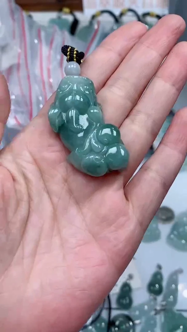 颈饰未镶嵌翡翠吊坠