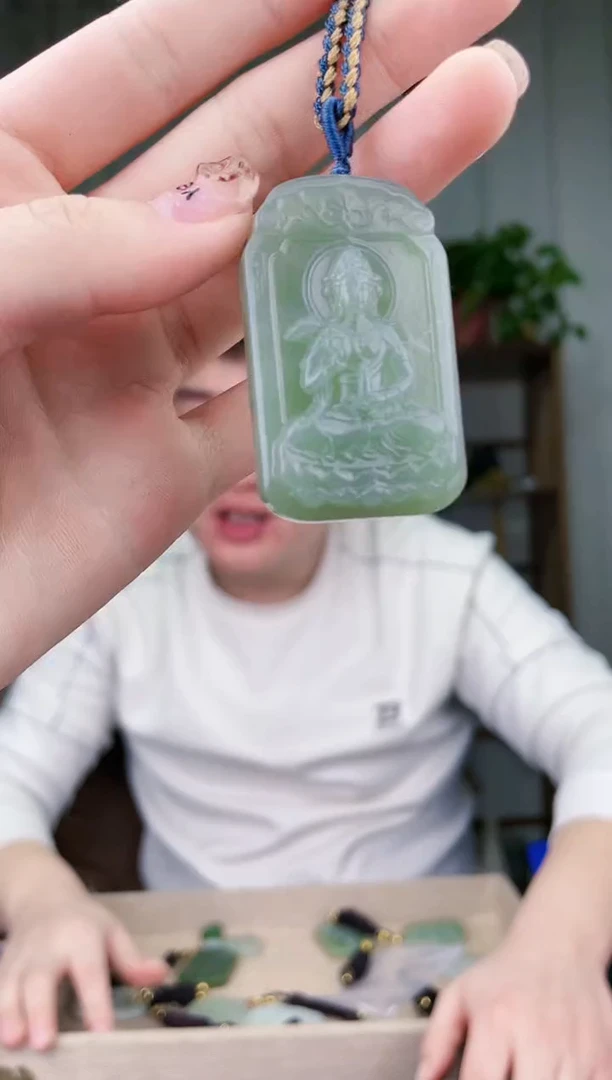 未镶嵌和田玉挂件拍一发一，多样性发货！