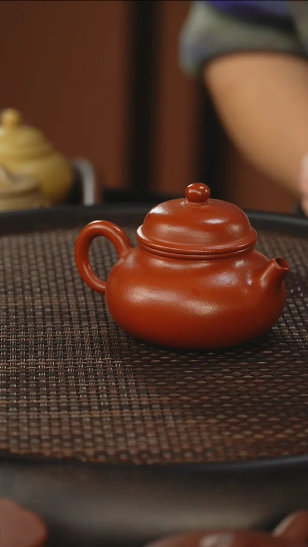 茶壶紫砂容天 朱泥