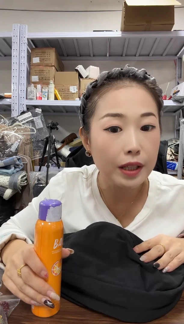 PU上车啦 宝宝们抓紧时间去链接拍吧定妆喷雾一瓶