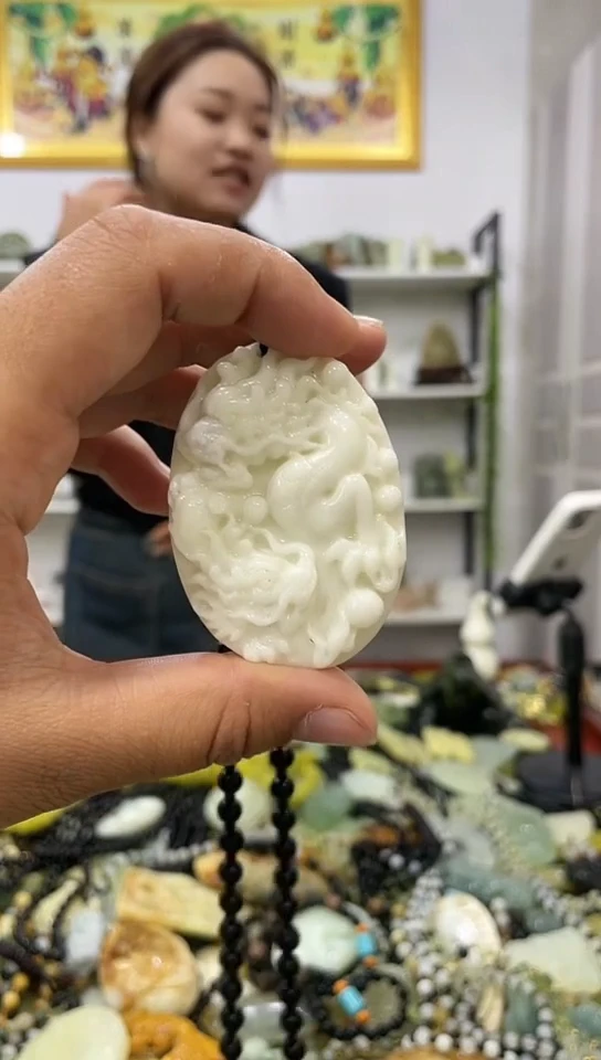 蛇纹石玉未镶嵌挂件