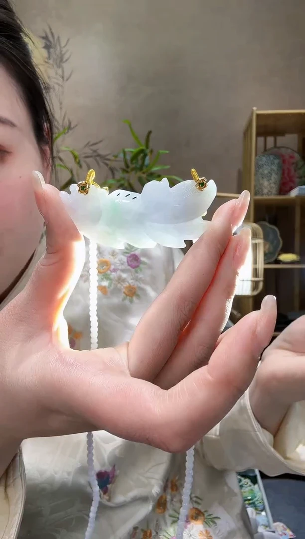 【闪购商品】翡翠颈饰未镶嵌吊坠