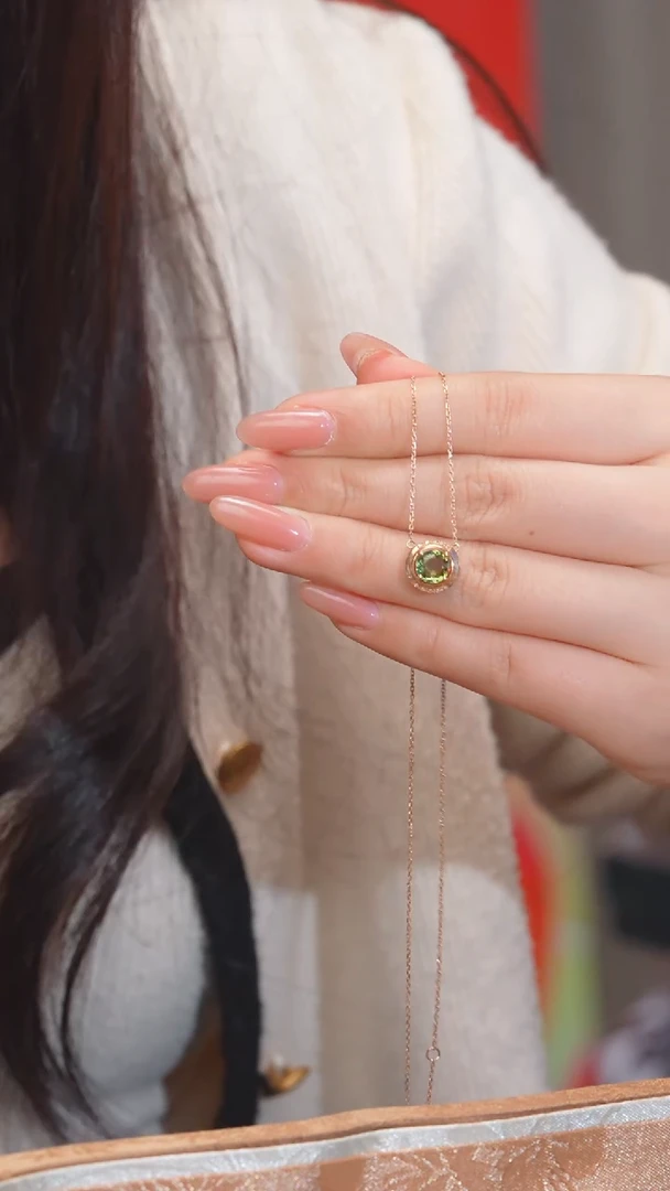 【闪购商品】碧玺项链18K金镶嵌多样性发（1.1ct）@@Q4134