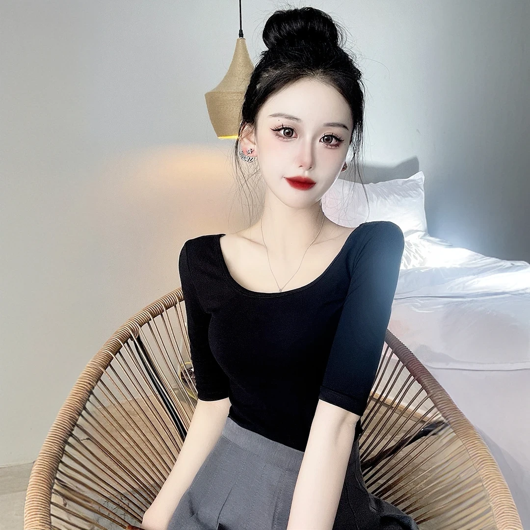 黑色t恤女芭蕾穿搭锁骨茶里茶气上衣圆领中袖打底五分袖修身小众t