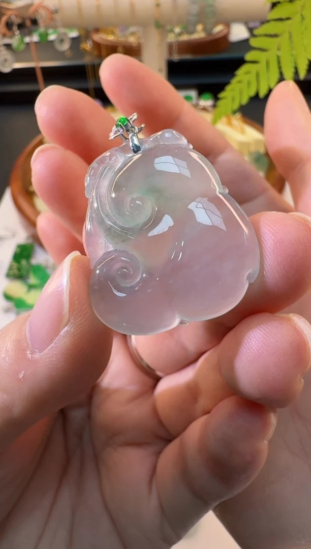 【闪购商品】翡翠颈饰18K金镶嵌缅甸翡翠A货挂件