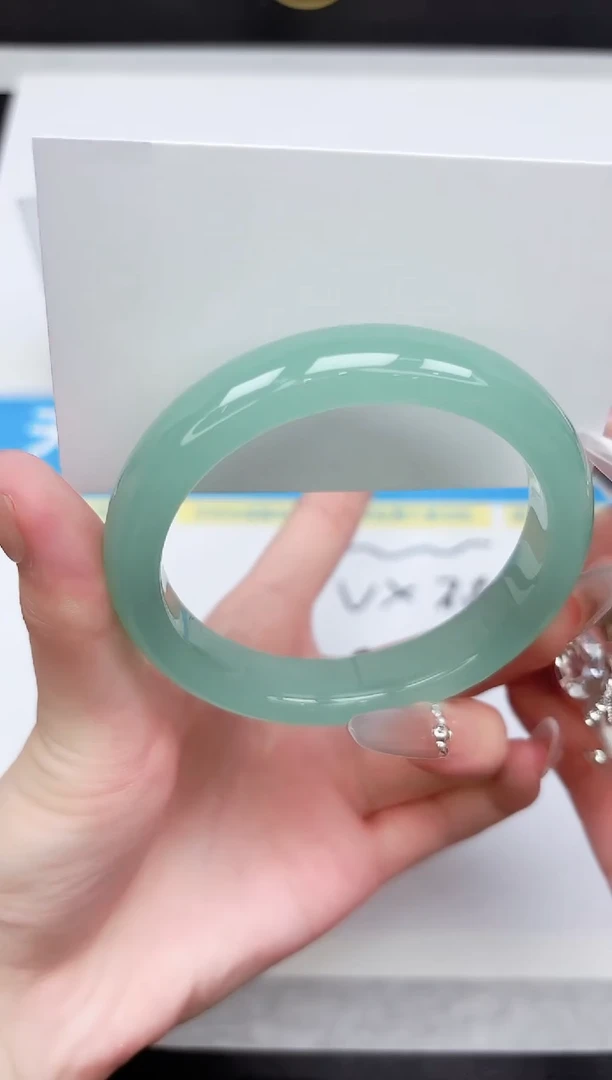 石英质玉手镯未镶嵌100-60