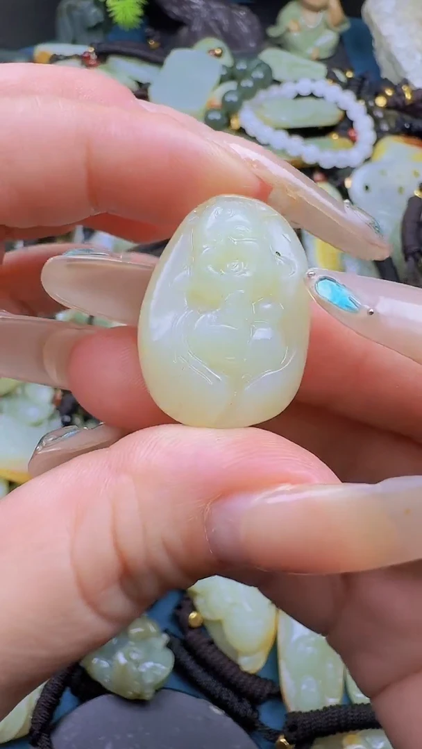 和田玉未镶嵌颈饰4