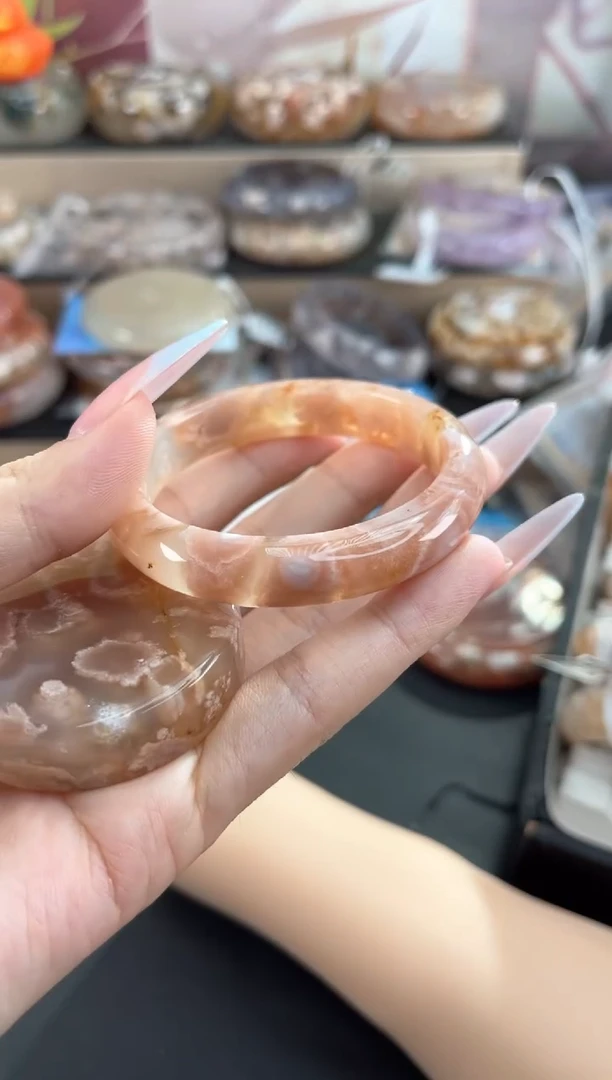 未镶嵌手镯石英质玉51