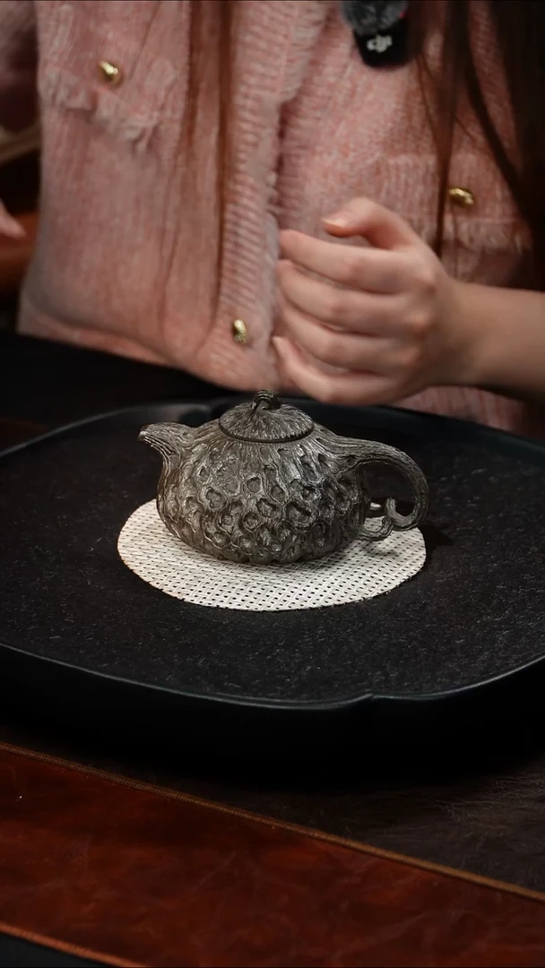 茶壶紫砂蒋敏杰  供春126 一品天青柴烧  240毫升 蒋旭霞制