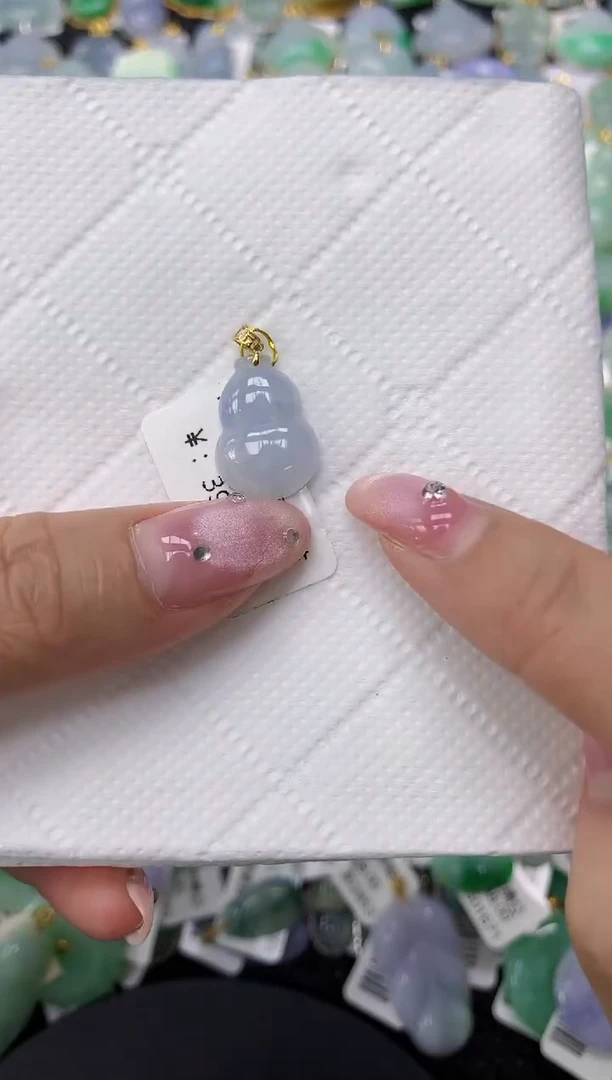 翡翠18K金镶嵌颈饰11111111111