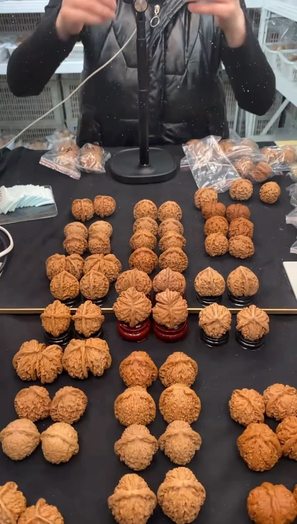 【闪购商品】文玩核桃把件南疆石40/41