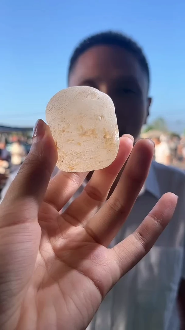 未镶嵌水晶大型摆件（非配饰）天然原石多样性发一mm